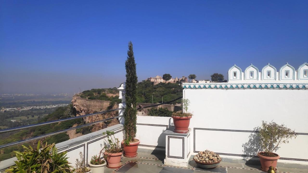 Chittorgarh Fort Haveli Bed & Breakfast Exterior photo