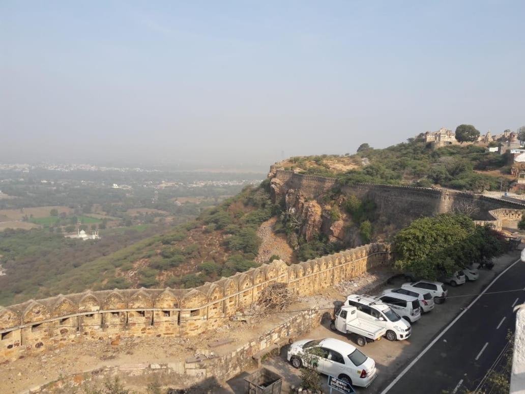 Chittorgarh Fort Haveli Bed & Breakfast Exterior photo
