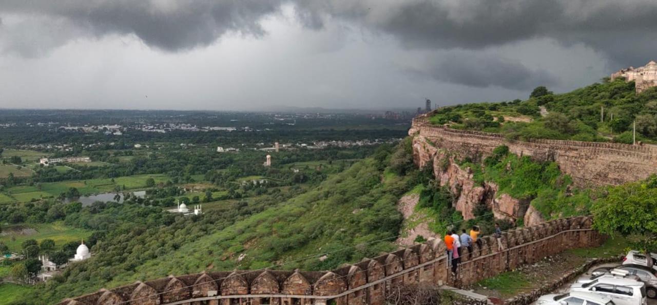 Chittorgarh Fort Haveli Bed & Breakfast Exterior photo