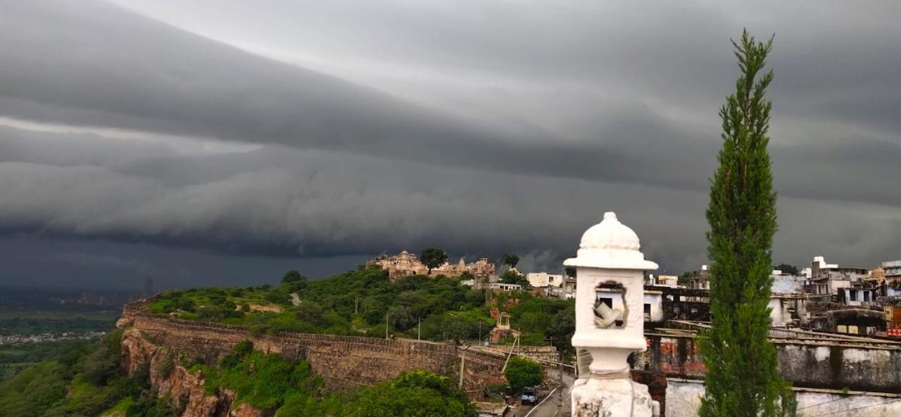 Chittorgarh Fort Haveli Bed & Breakfast Exterior photo